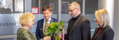 Dziekan kierunku pielęgniarstwo otrzymała honorową odznakę Dziekan kierunku pielęgniarstwo otrzymała honorową odznakę